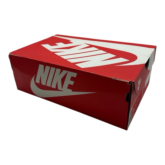Athletic_Shoes